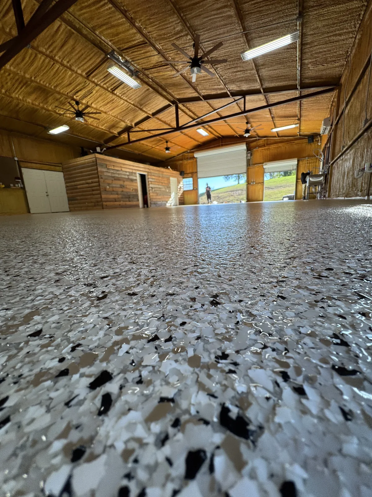 Flake floor in a large indoor space